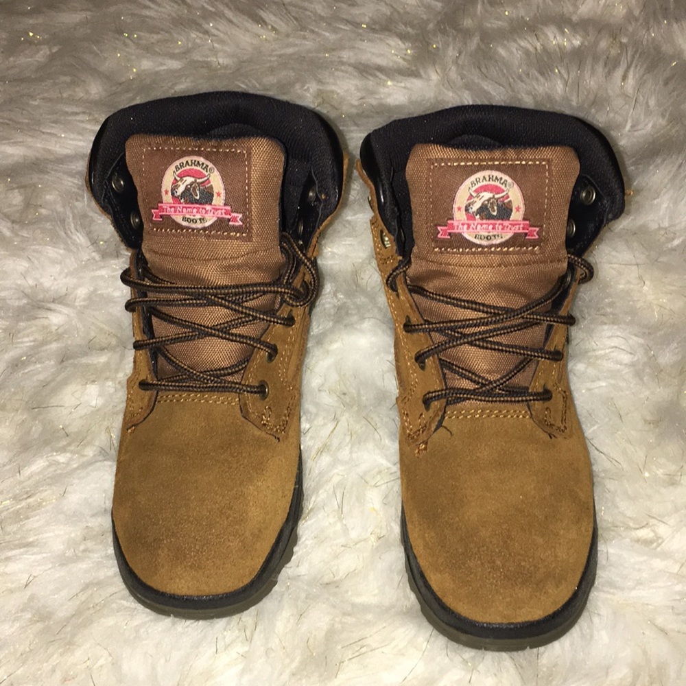 SOLD‼️🚫Slip resistant boots